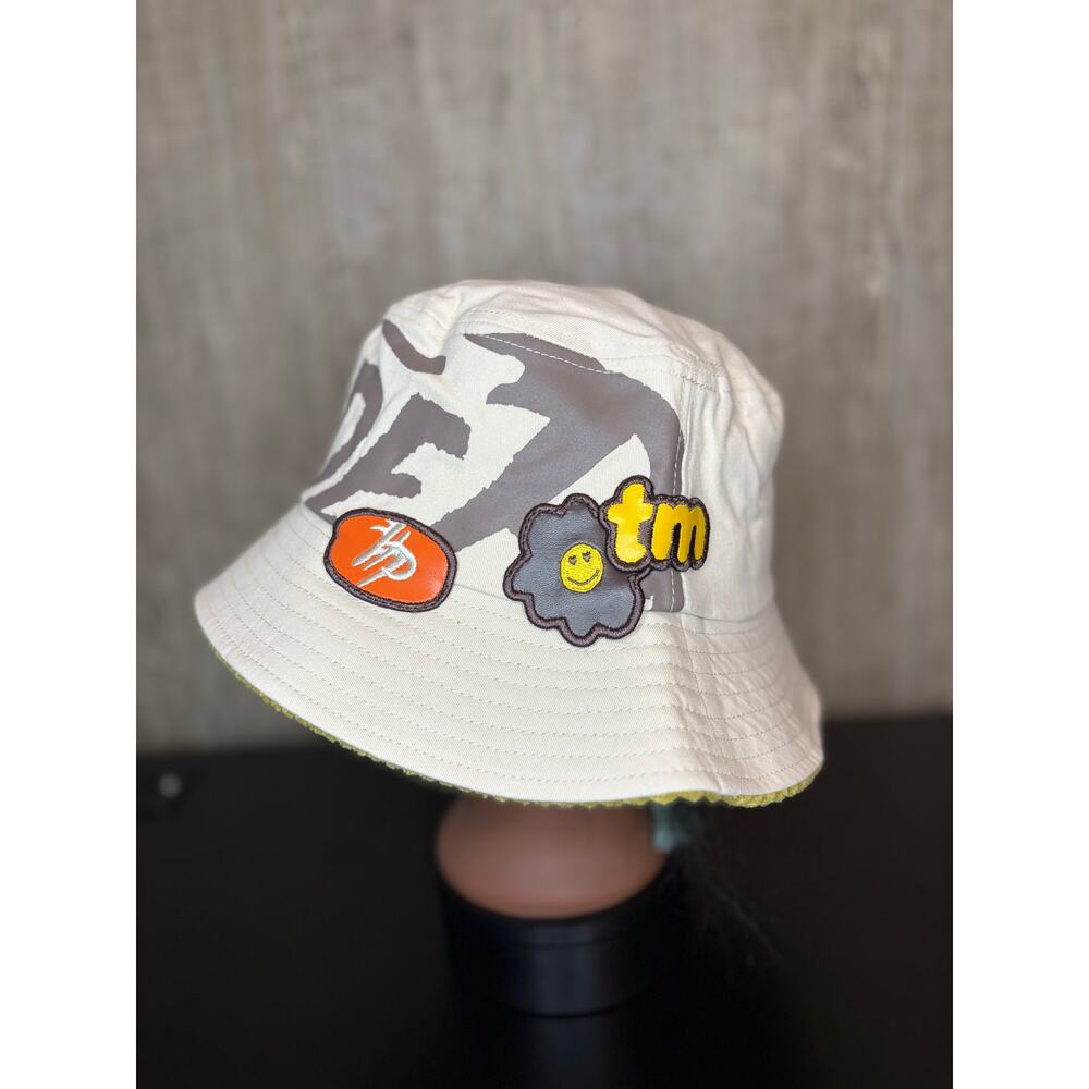 NWT Sz. M - Men's Hyde Park Bucket Hat (Cream w/ Patches) - Picture 2 of 7